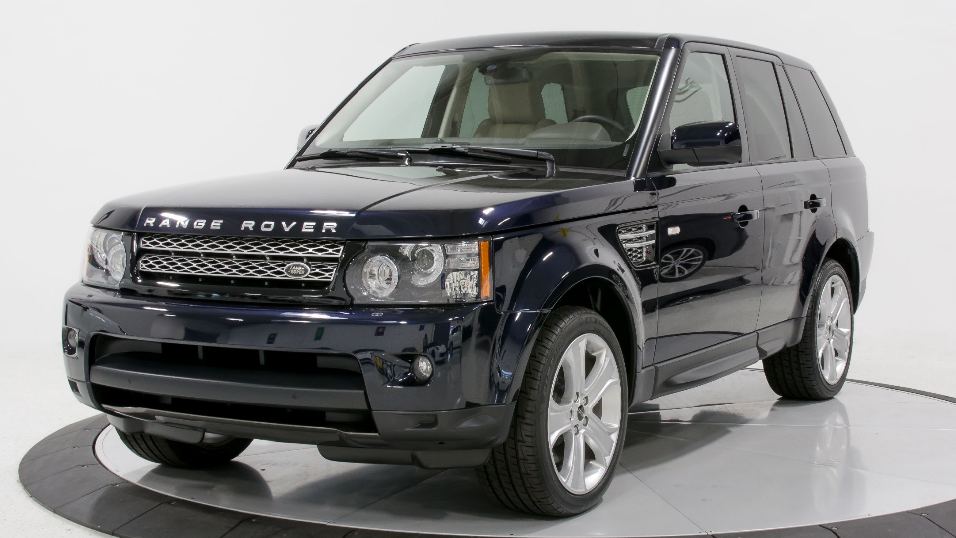 Поставь range rover. Ленд Ровер Рендж Ровер 2012. Range Rover Sport HSE 2012. Рендж Ровер спорт HSE 2012. Ленд Ровер Рендж Ровер 2012 черный.