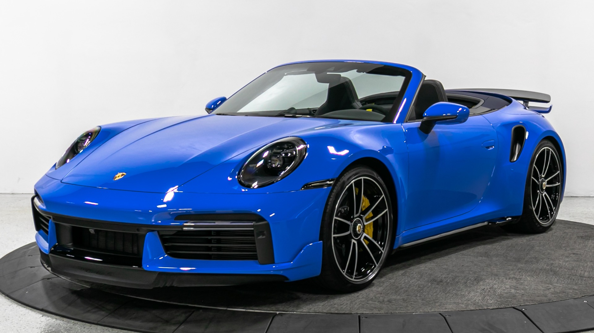 Get 800 HP And Orange Wheels With G-Power's Porsche 911 Turbo S